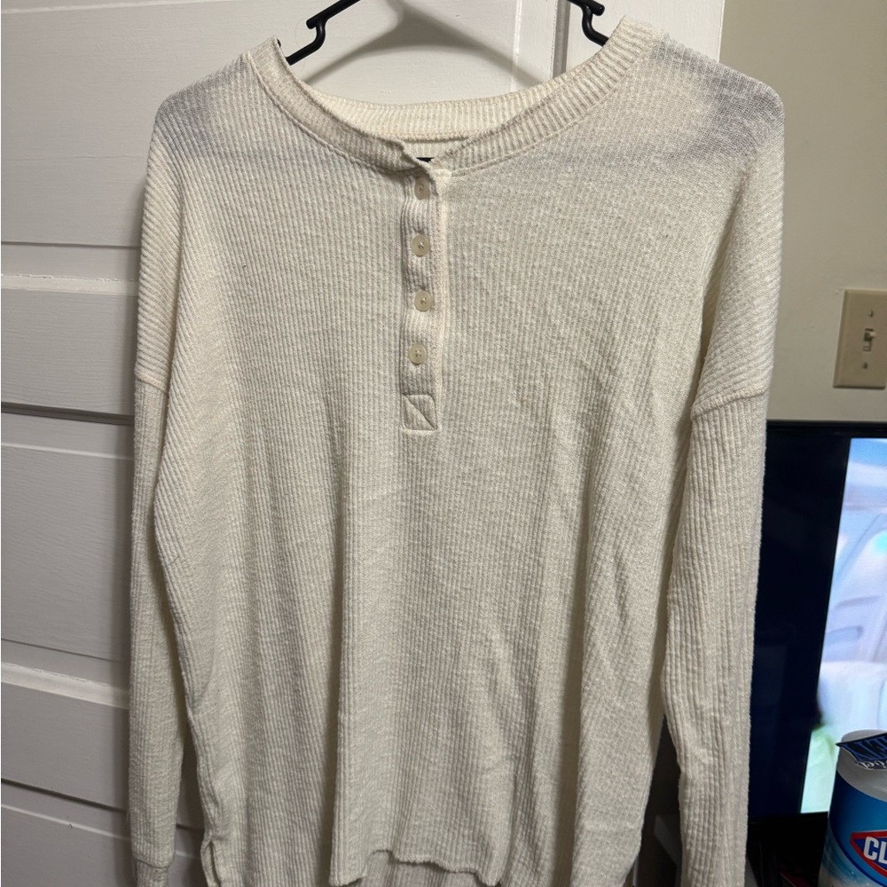 Women’s long sleeve shirt